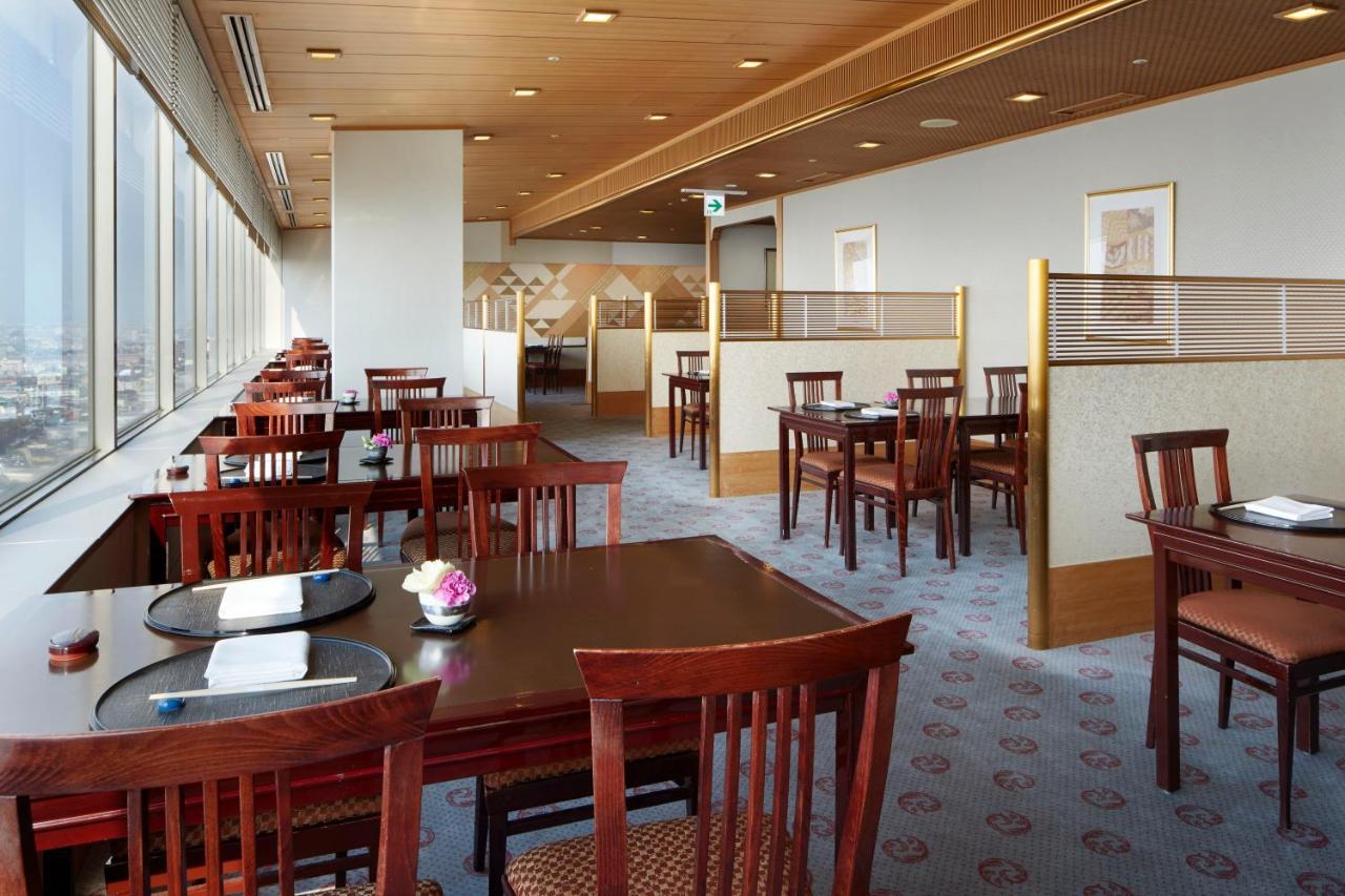 Hotel Agora Regency Osaka Sakai Сакаи Экстерьер фото The interior of the club