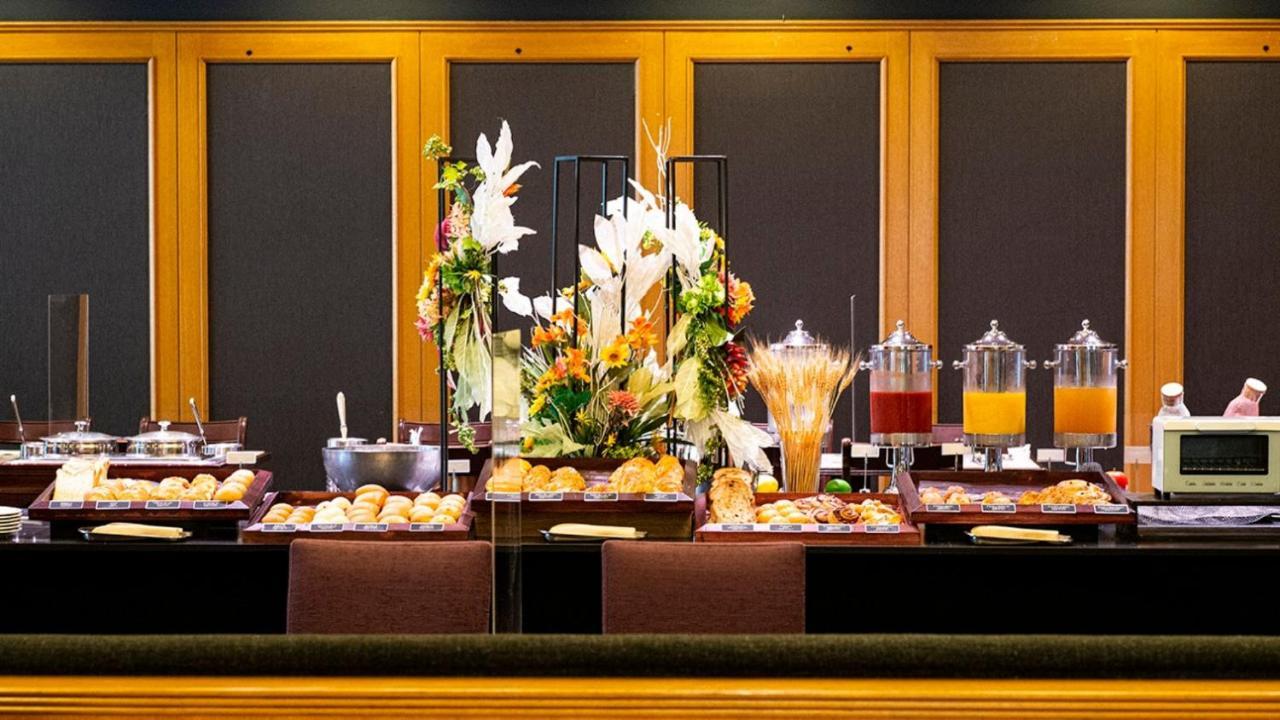 Hotel Agora Regency Osaka Sakai Сакаи Экстерьер фото A buffet at a hotel