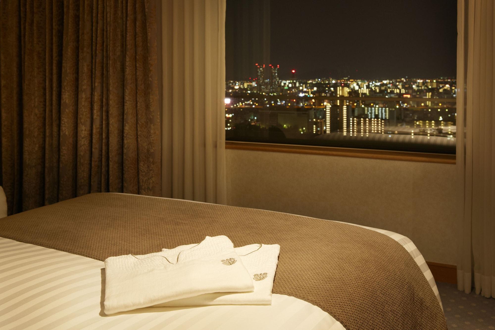 Hotel Agora Regency Osaka Sakai Сакаи Экстерьер фото A room at the hotel