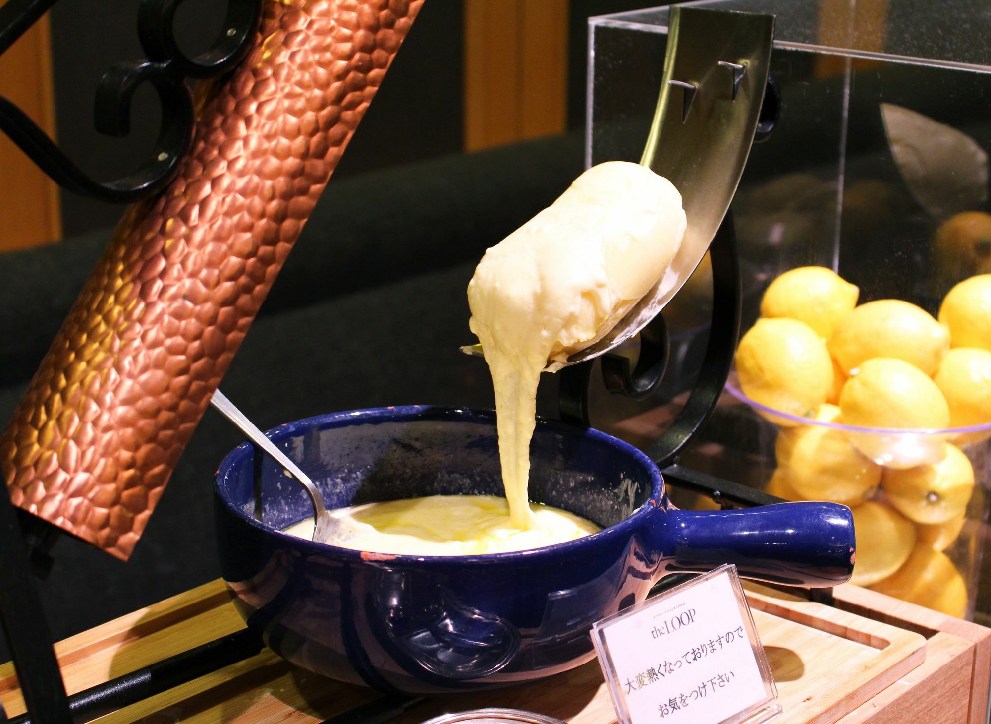 Hotel Agora Regency Osaka Sakai Сакаи Экстерьер фото A chocolate fondue