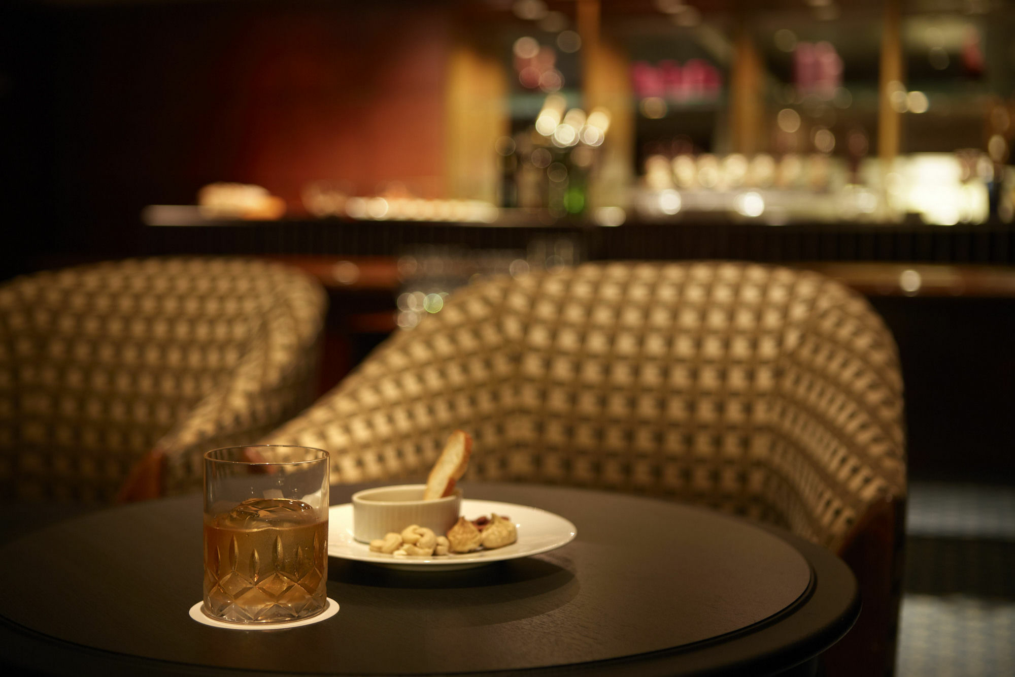 Hotel Agora Regency Osaka Sakai Сакаи Экстерьер фото A glass of beer and a plate of snacks at a lounge