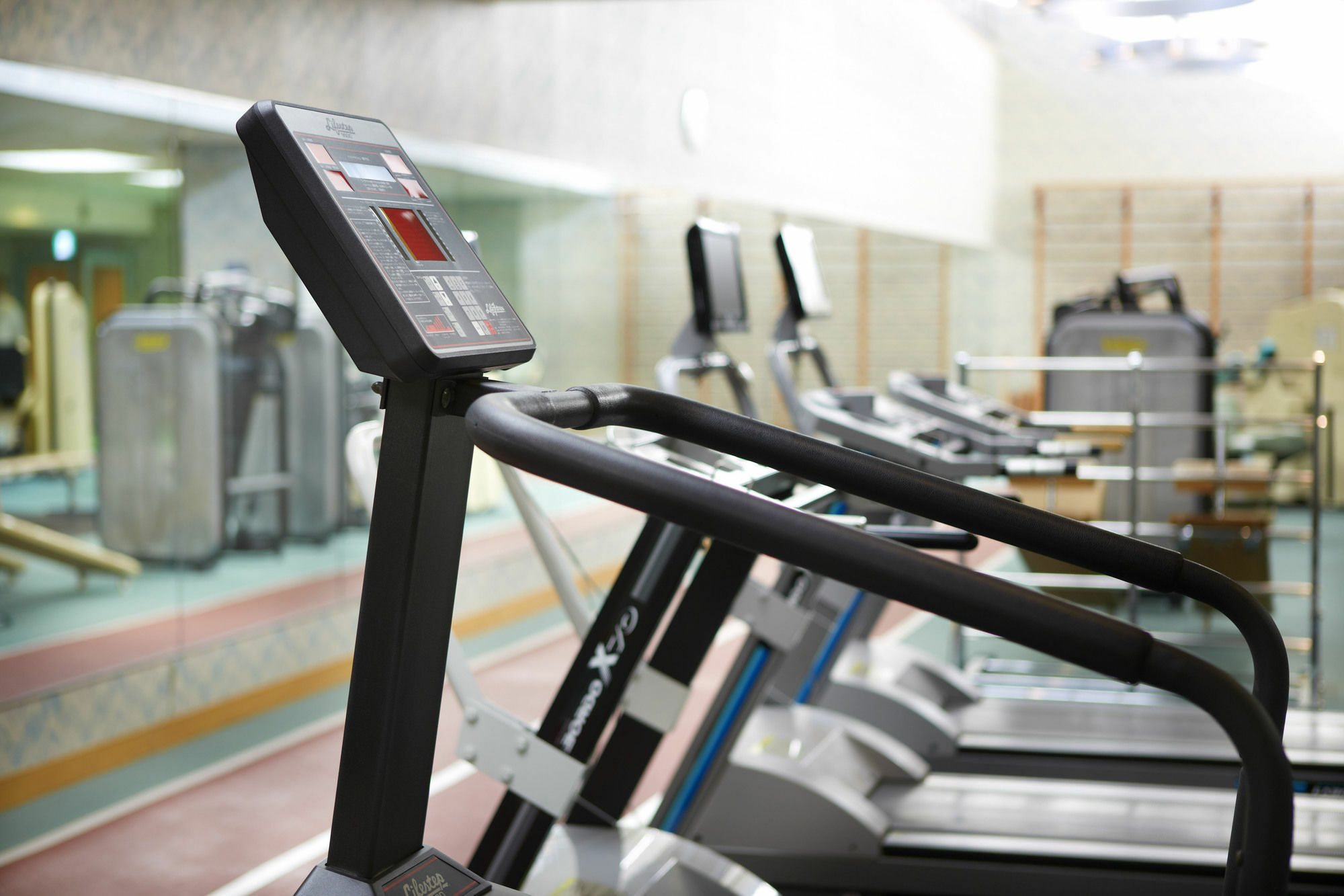 Hotel Agora Regency Osaka Sakai Сакаи Экстерьер фото Treadmills in a gym