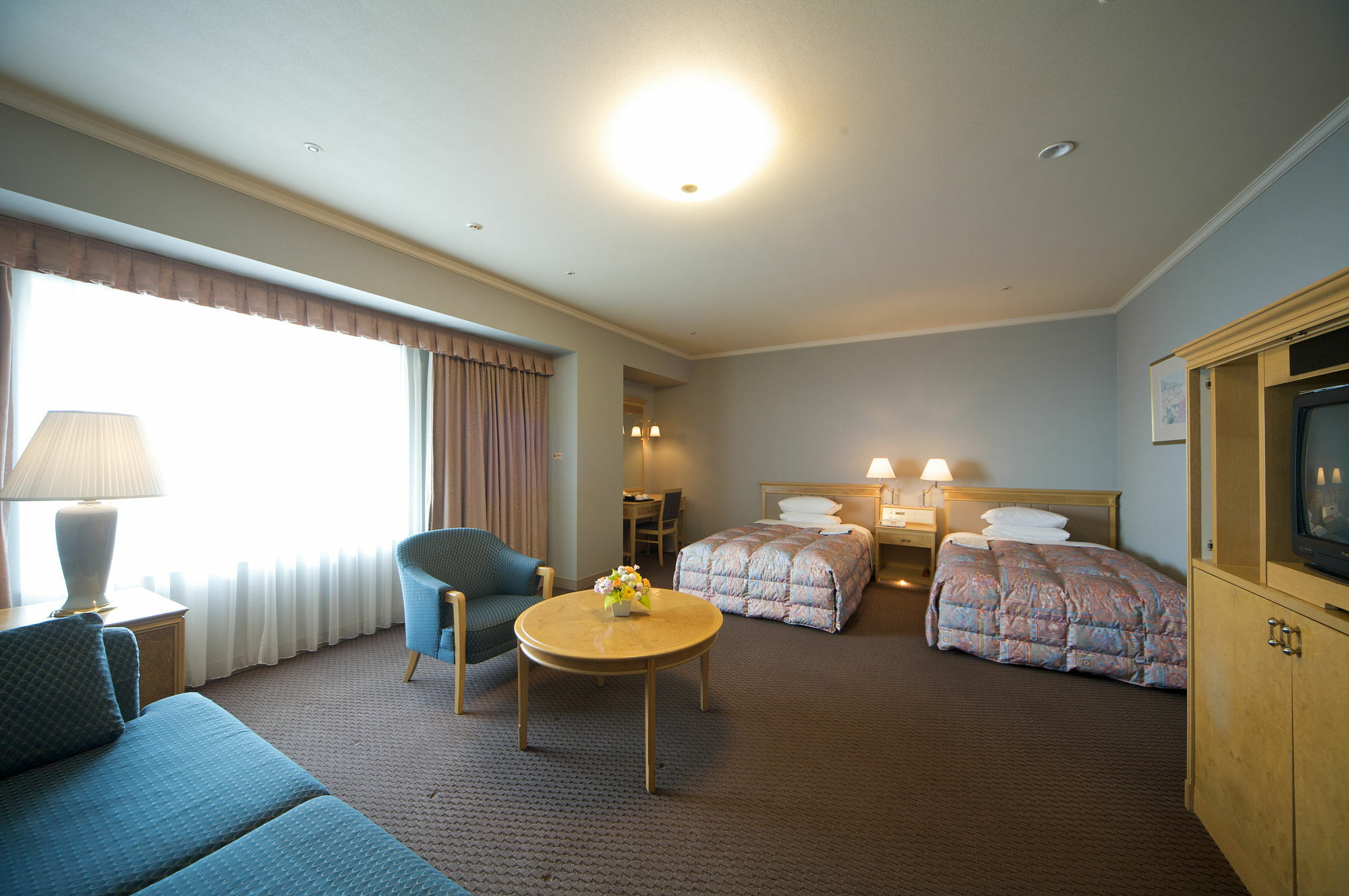 Hotel Agora Regency Osaka Sakai Сакаи Номер фото A room at the hotel